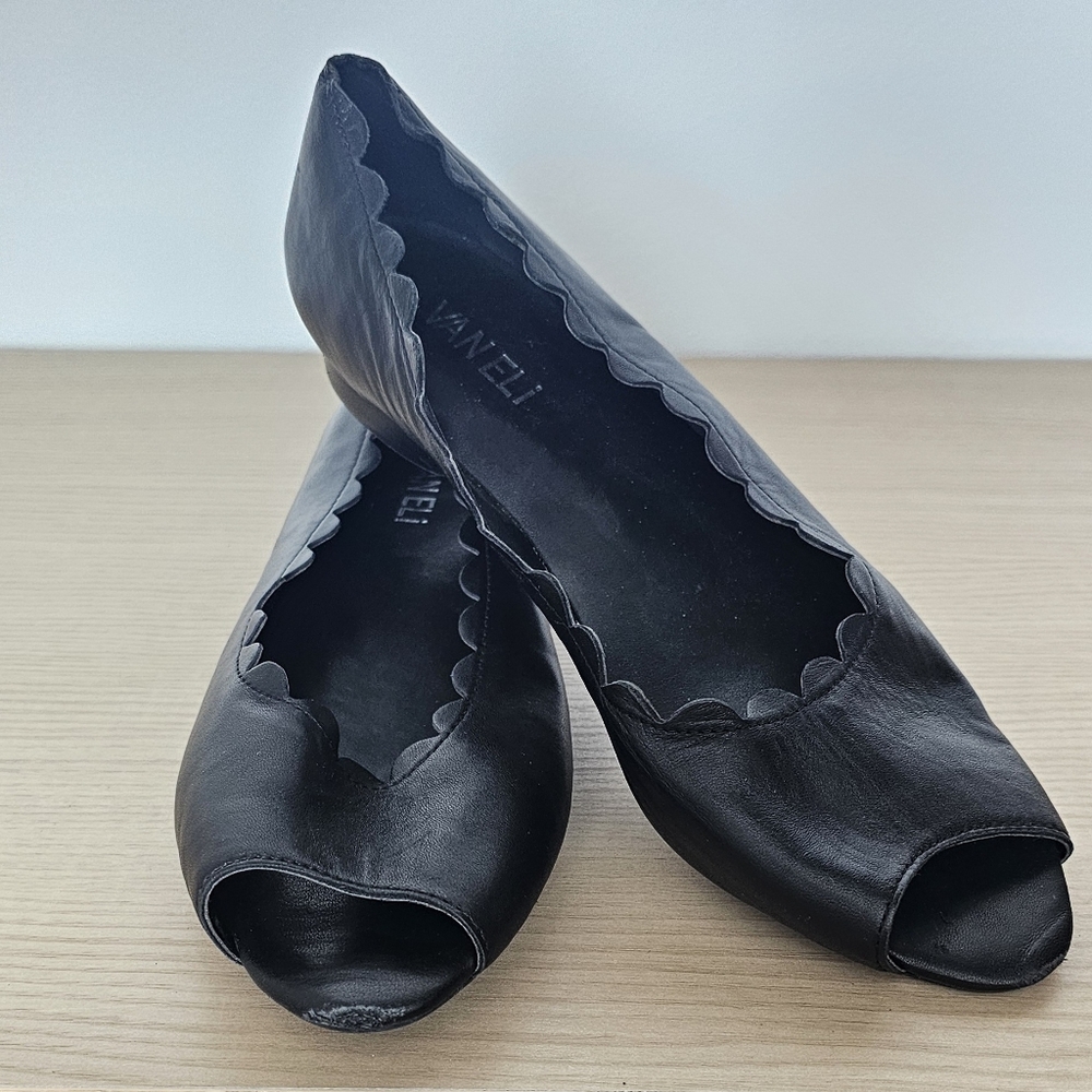 VANELi Scalloped Flats